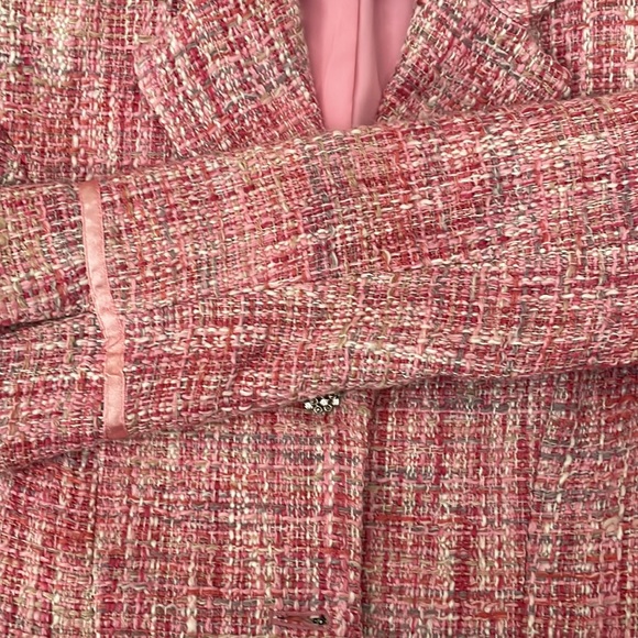 Beautiful women’s blazer size 4. Brand ninety. Excellent condition. - Picture 12 of 12